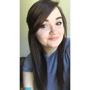 Meet your Posher, Chloe